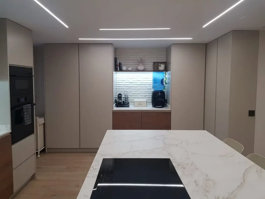 Cocina moderna a medida dk muebles